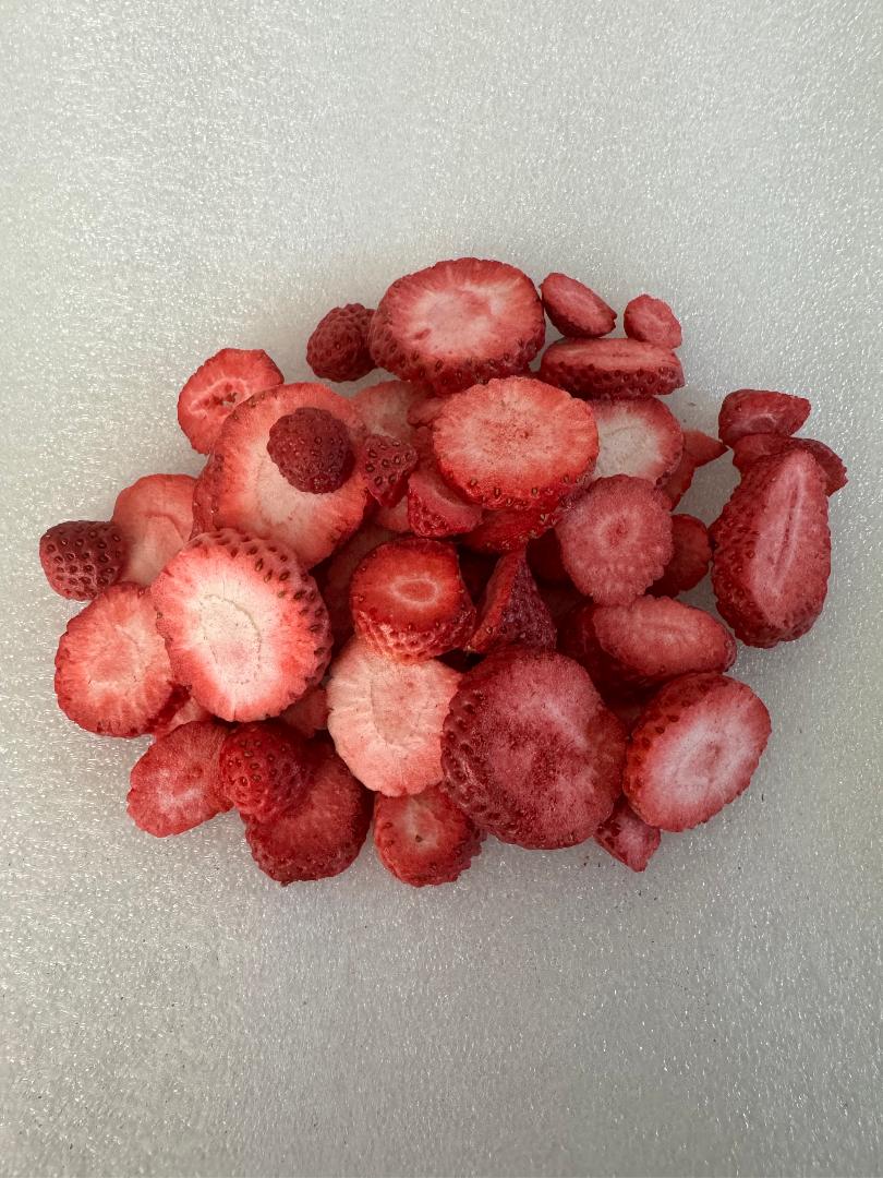 Freeze-Dried Strawberry Slices Certified by California Certified Organic Farmers a USDA Accredited Agency | Vacuumed Sealed in Glass Jars | Hand Crafted | Grown and made in USA | Pure Slices Zero Fillers, Preservatives or Additives.